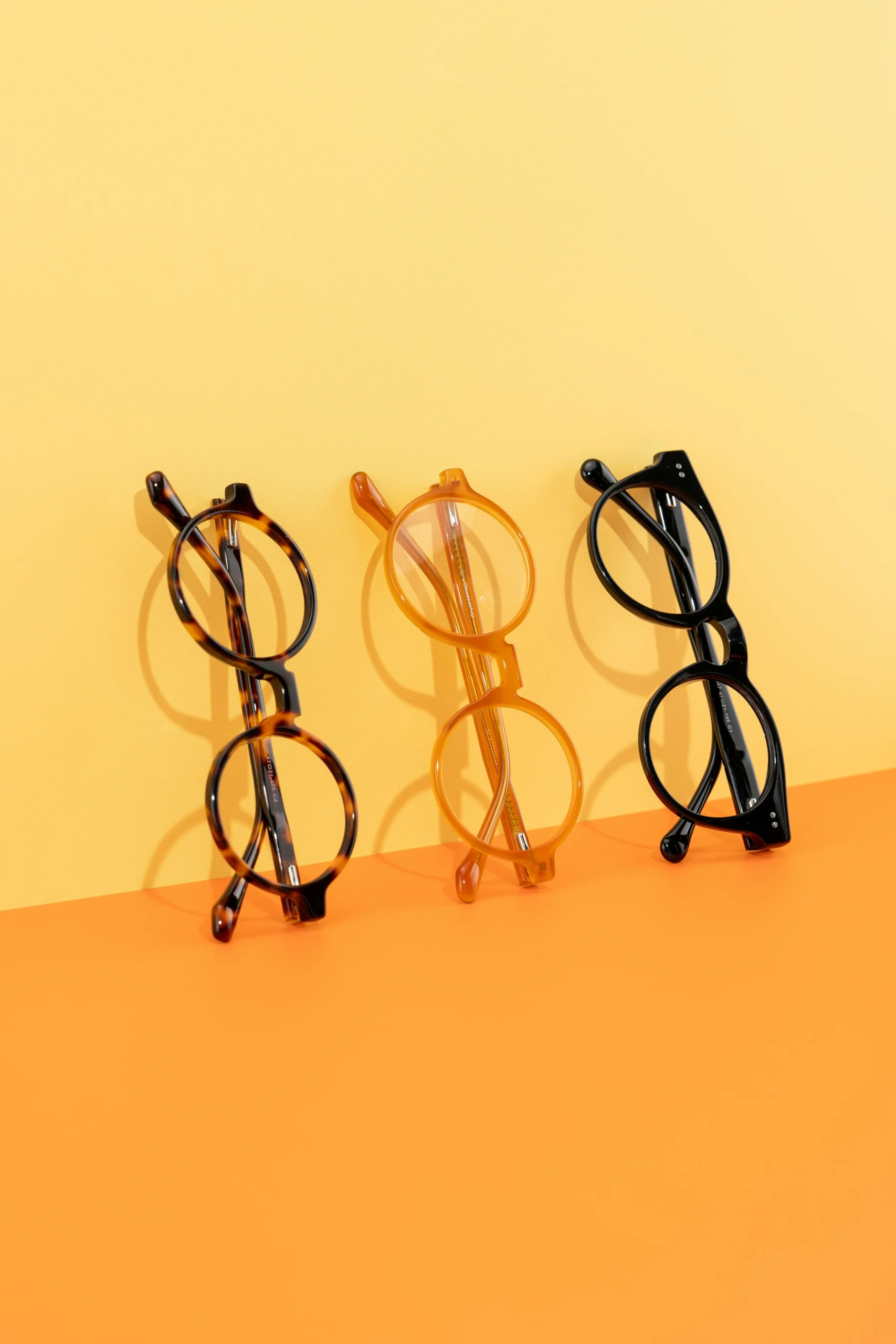 glassesshop-tyo8ibpCbhs-unsplash uptodate 24: Immer im Blick